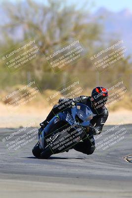 media/Mar-12-2022-SoCal Trackdays (Sat) [[152081554b]]/Turn 2 (1145am)/